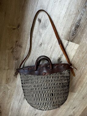 Sisal and leather basket bag